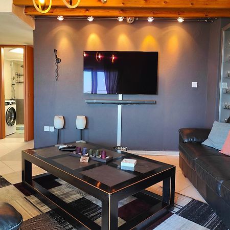George'S Modern Apartment Неа Плагия Екстериор снимка